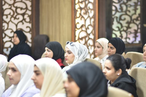 قسم الكيمياء ينظم حفل استقبال طالبات المرحلة الاولى3