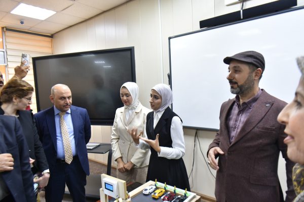 وفد جامعة صنعتي شريف يزور قسم علوم الحاسوب في كلية العلوم للبنات3