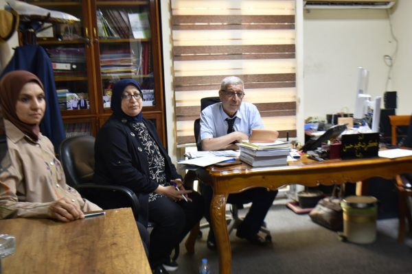 السيد مساعد رئيس جامعة بغداد للشؤون العلمية في رحاب كلية العلوم للبنات 2