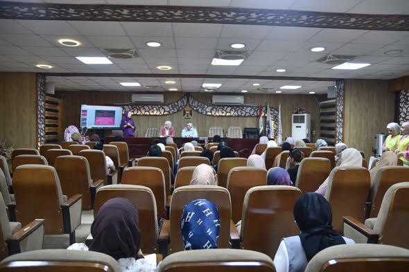 شعبة النشاطات الطلابية وحدة العمل التطوعي تنظم ندوة توعوية حول سرطان الثدي3