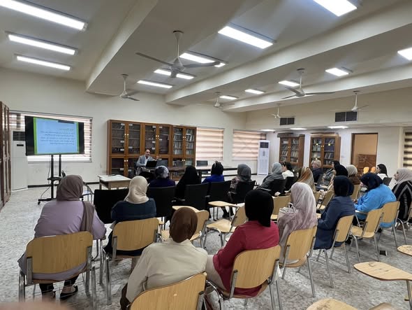 ورشة عمل حول “مخاطر المخدرات وسبل الحد منها” في كلية العلوم للبنات3