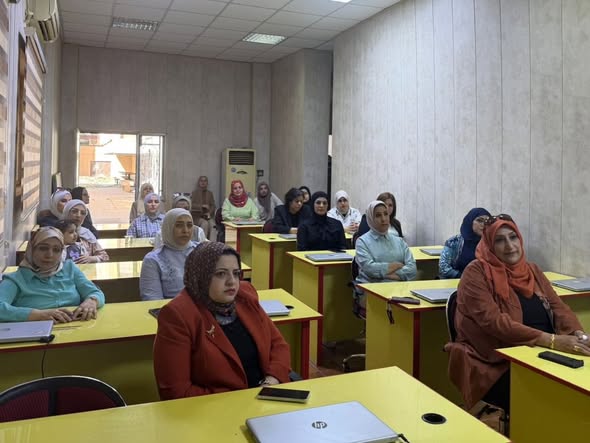 ورشة عن الاتجاهات الحديثة في التعلم العميق وتحسين أداء الخوارزميات التطويرية2